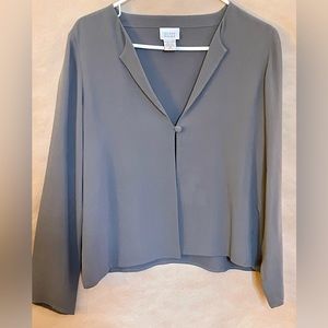 Eileen Fisher 100% silk jacket in grey size medium